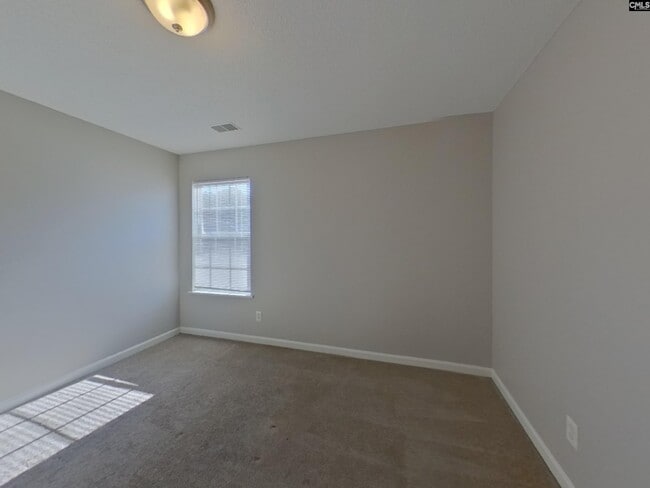 Building Photo - 482 Fox Trot Dr