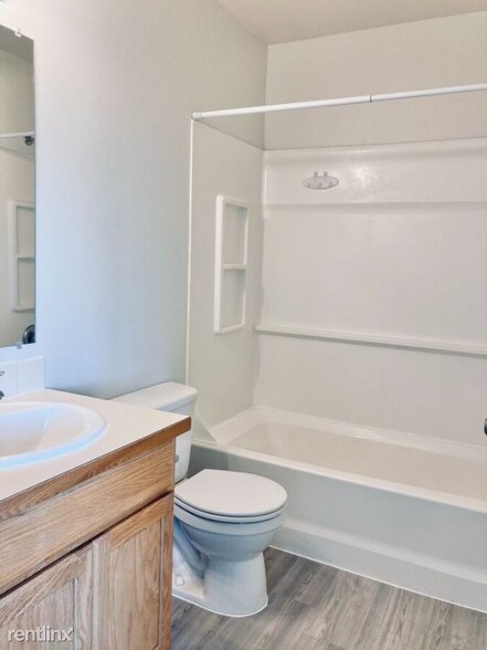 Building Photo - 11719 E Mansfield Ave