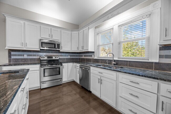 Building Photo - 1220 National Ave