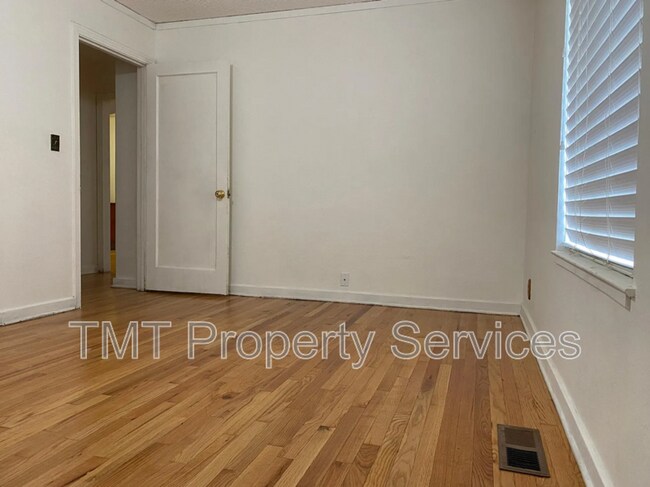 Building Photo - 2051 Inman Ave