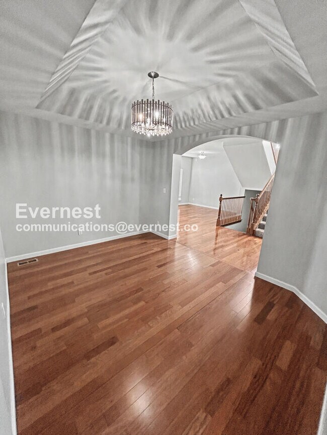 Building Photo - Limited Time Special Offer / Spacious 4-Bed Home with 2-Car Garage & Modern Amenities