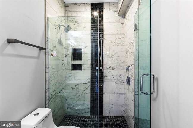 Building Photo - 1000 Fell St