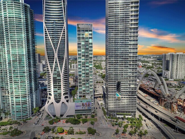 Building Photo - 1040 Biscayne Blvd