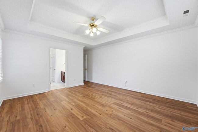 Building Photo - 210 Pebble Brook Dr