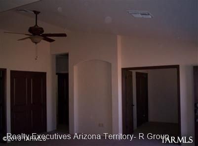 Building Photo - 2515 S Pantano Pkwy