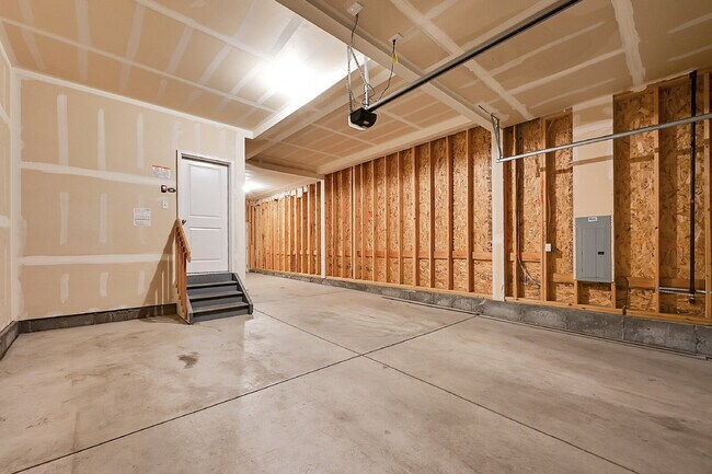 Building Photo - $2,650 - 3 Bed, 2.5 Bath Home in Co Spring...