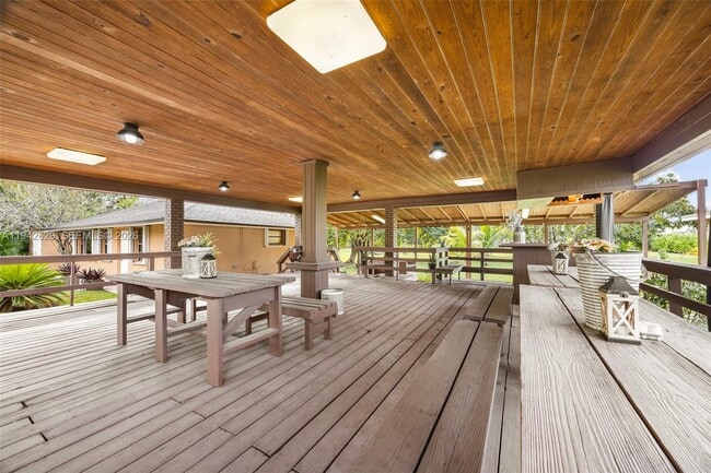 Building Photo - 20450 SW 198th Ave