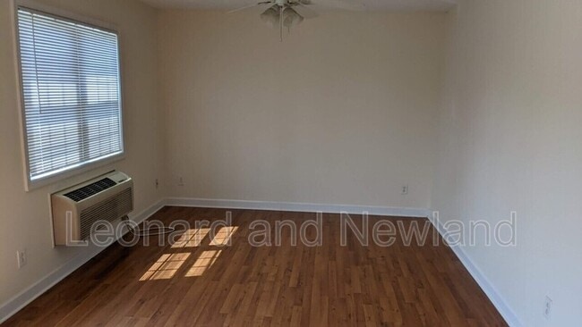 Building Photo - 2401 E Pike