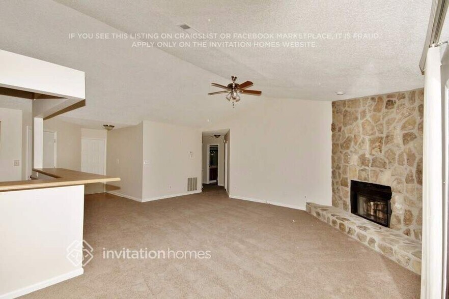Building Photo - 950 Laurel Mill Dr