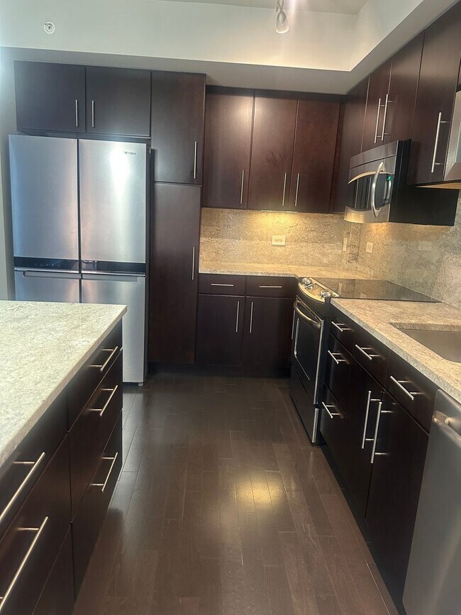 Building Photo - 1 Bedroom 1 Bath Condo Near Capitol Hill