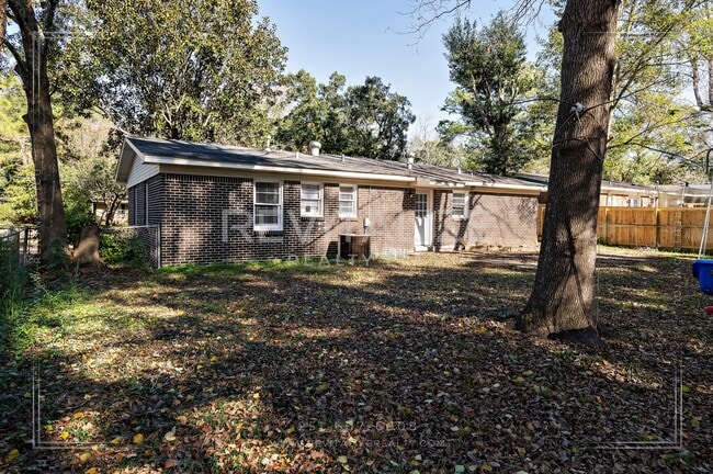 Building Photo - Newly Renovated 3 Bed 1.5 Bath Home in Mobile