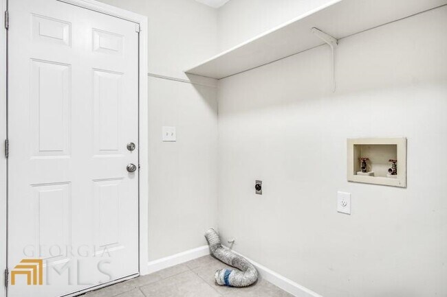 Building Photo - 2312 Leslie Brook Dr