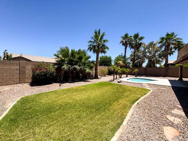 Building Photo - For Rent: 3-bedroom, 2-bathroom home in Barkley Ranch