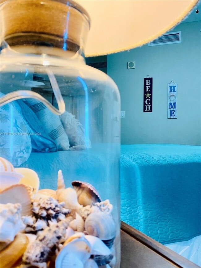 Building Photo - 231 Riverside Dr