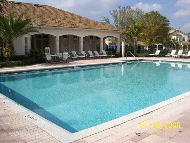 Building Photo - Palm Estates 2 Bedroom 2 Bath Condo w/Attached garage