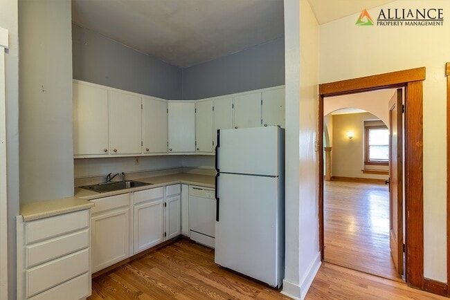 Building Photo - $300 off 1st Month's Rent!! Gorgeous Home!!