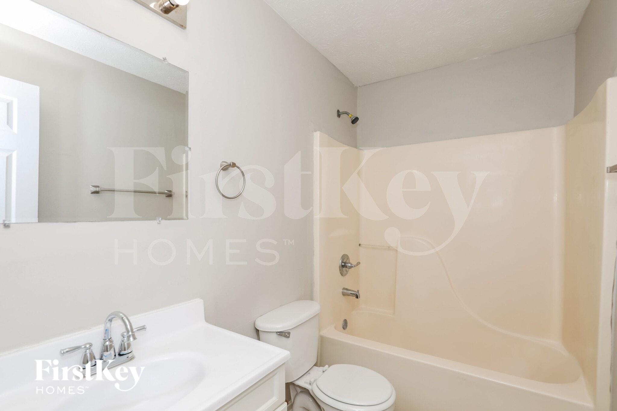 Building Photo - 3961 Bonn Dr