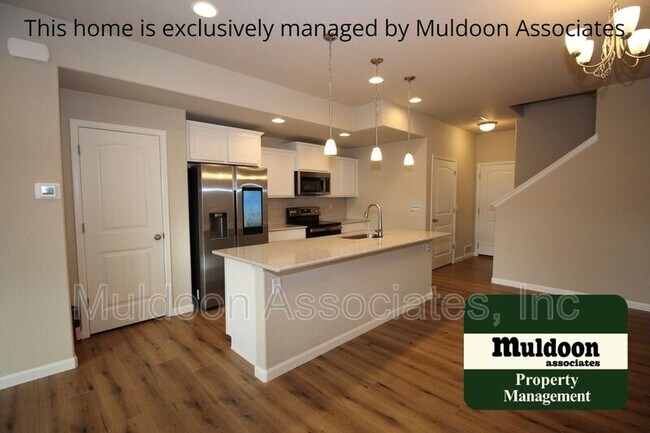 Building Photo - 954 Petra Heights