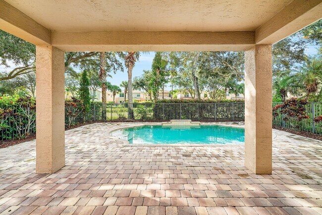 Building Photo - 8845 Sandy Crest Ln