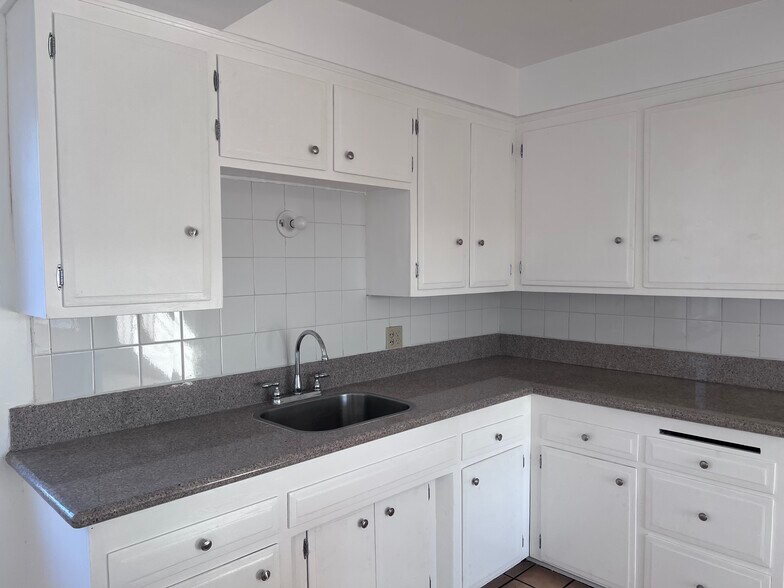 Building Photo - 8129 Otis St