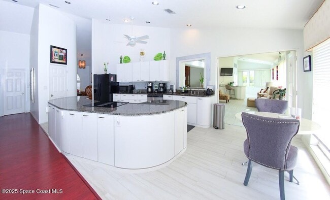 Building Photo - 101 Island Grove Dr