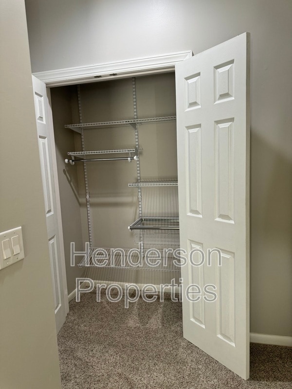 Building Photo - 501 Fenton Pl