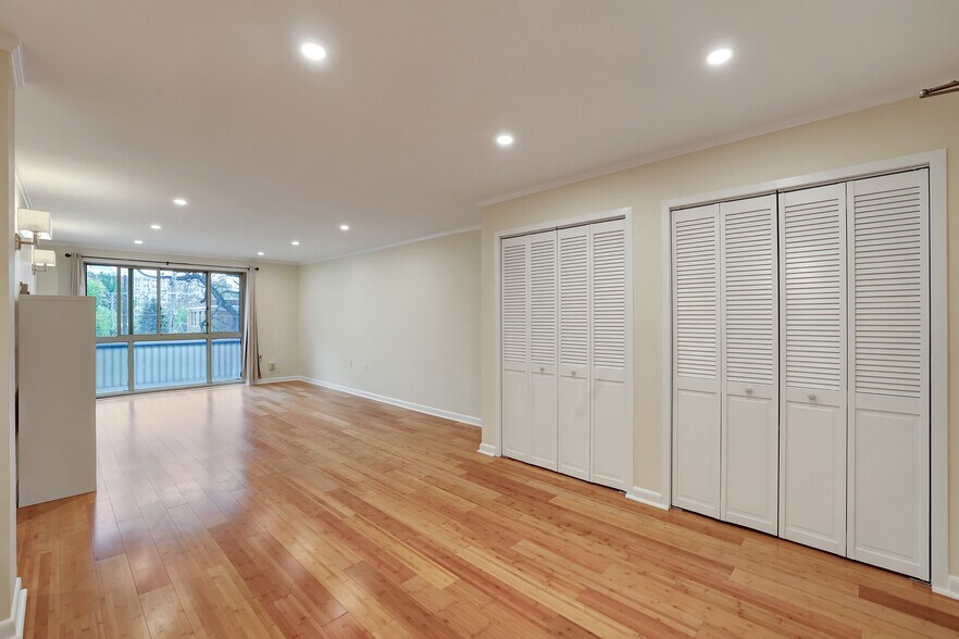 Building Photo - 2711 Ordway St NW