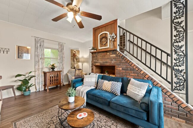 Building Photo - 3175 Rocky River Dr