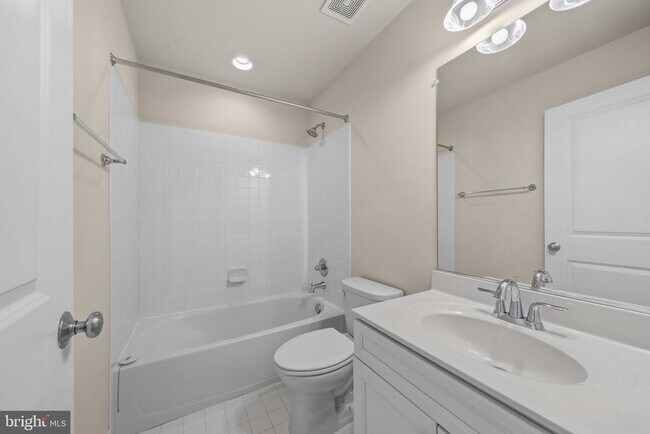 Building Photo - 6836 William White Way