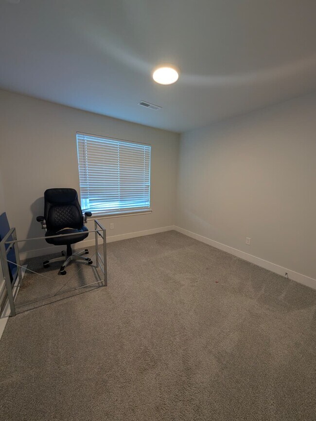 Building Photo - 2005 N 4040 W