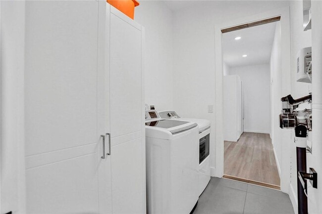 Building Photo - 4092 NW 88th Ter