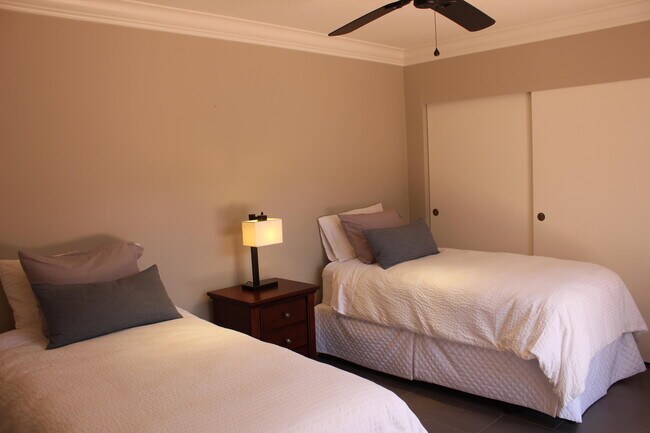 Building Photo - 36 El Toro Dr