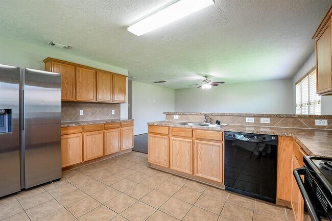 Building Photo - 10502 Scenic Cove Ct