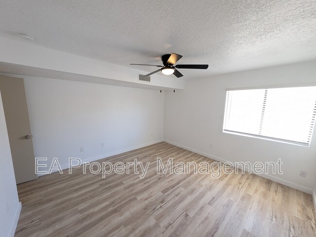 Building Photo - 3301 Schumacher St NW