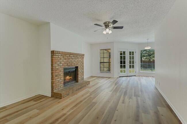 Building Photo - 6103 Hill Forest Dr
