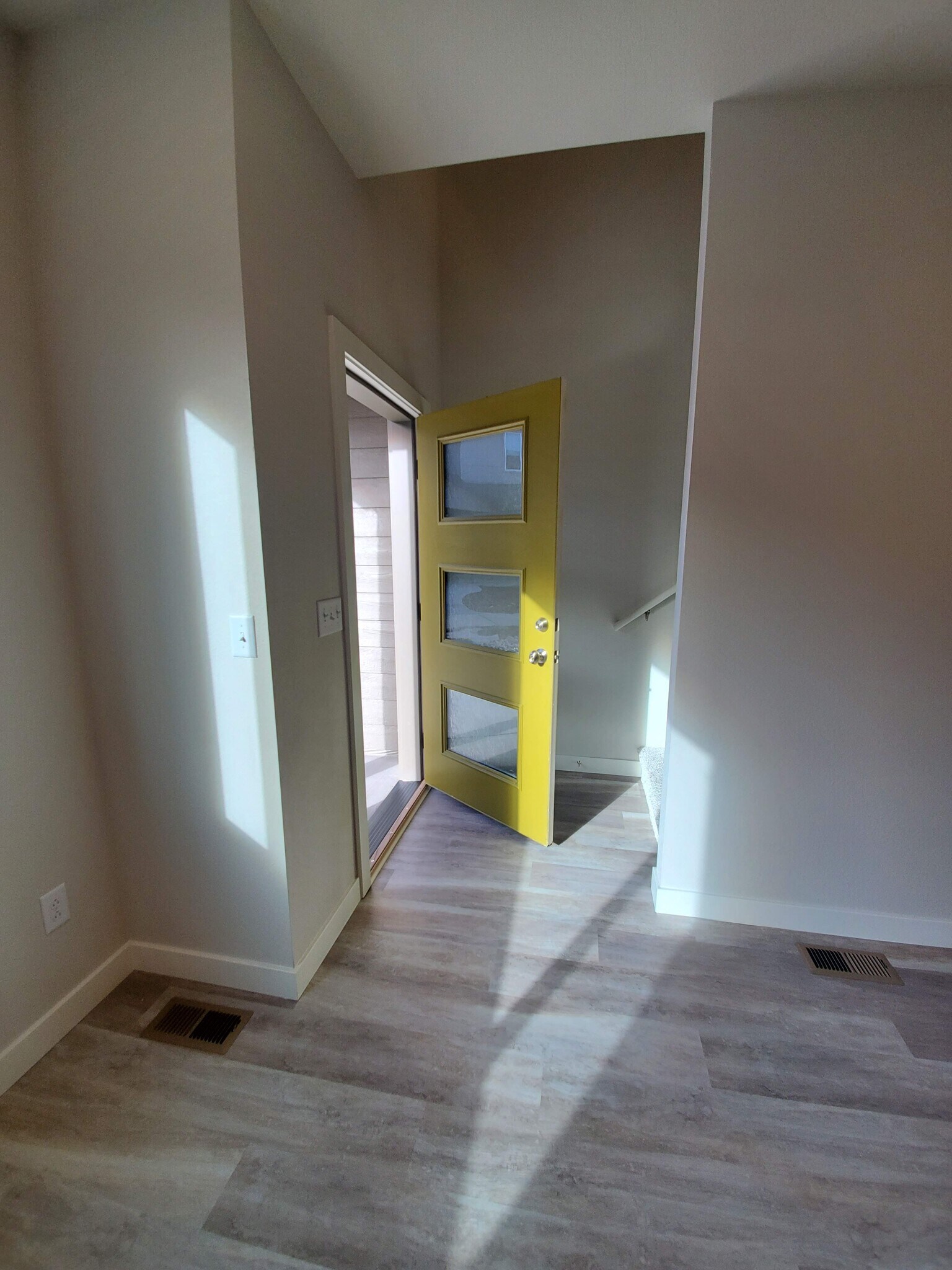 Building Photo - 2794 Barnstormer St