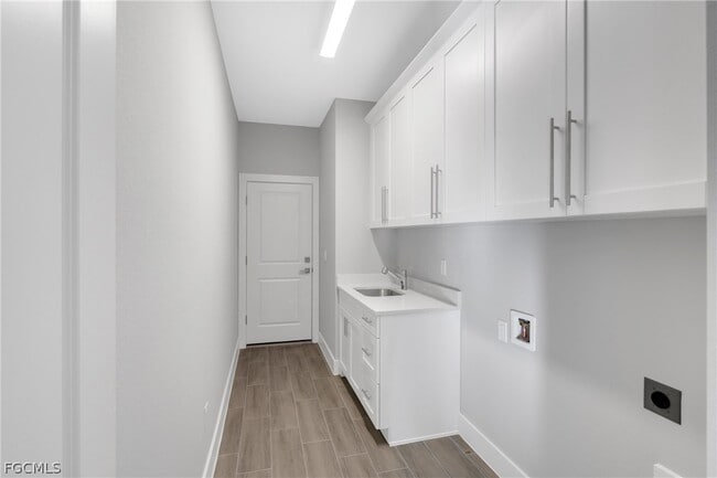 Building Photo - 1109 NE 2nd Ave