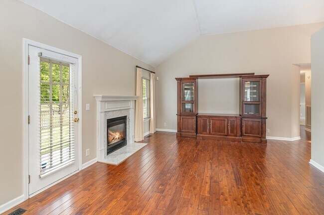 Building Photo - Franklin Home For Lease