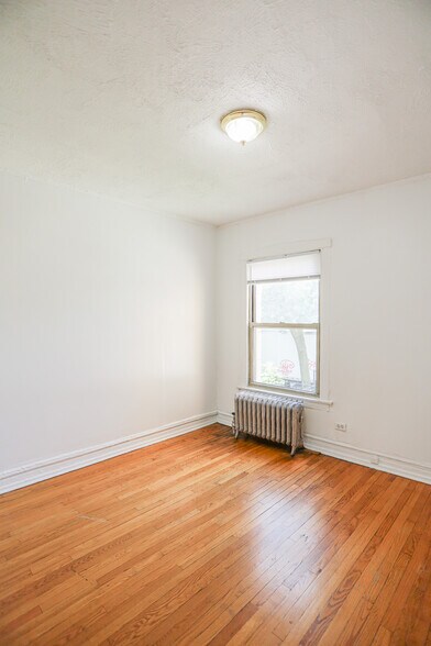 Building Photo - 4821 N Kimball Ave