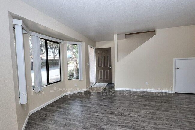 Building Photo - 5828 Alorn Ln