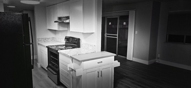 Building Photo - 2200 Royale Rd