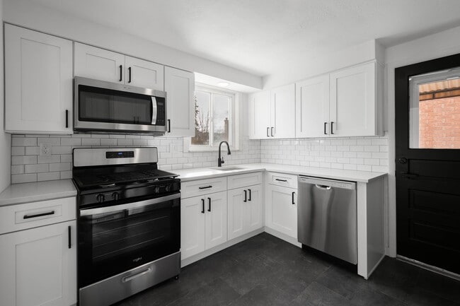 Building Photo - READY FOR MOVE-IN! Don't miss this FULLY RENOVATED 3-bedroom in Baldwin!
