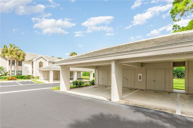 Building Photo - 4111 Lake Forest Dr