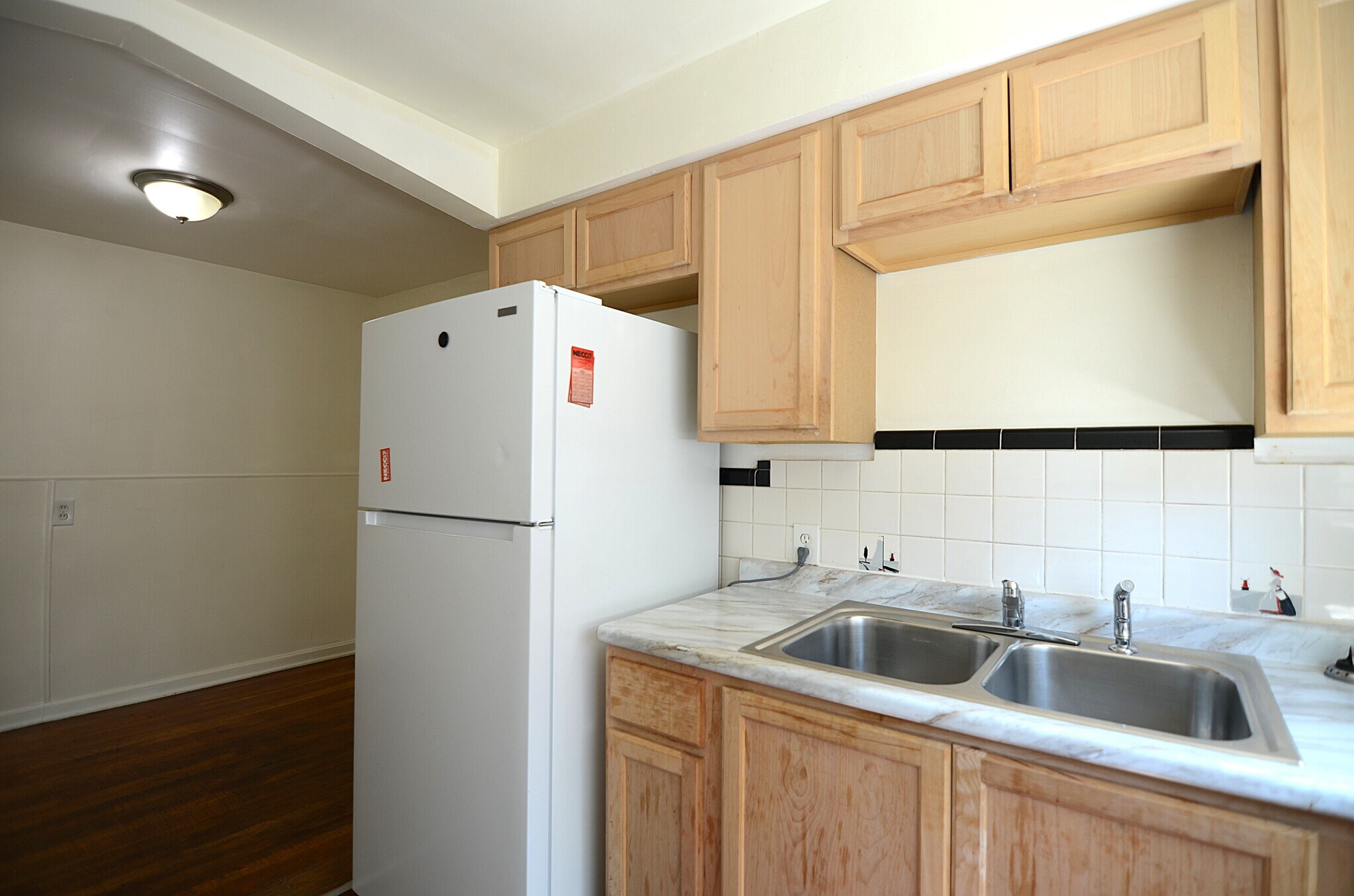 Building Photo - 5008 Newfield Ave
