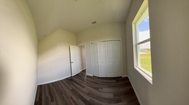 Building Photo - 1060 S Capri Ct