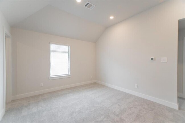 Building Photo - 10526 Preserve Wy