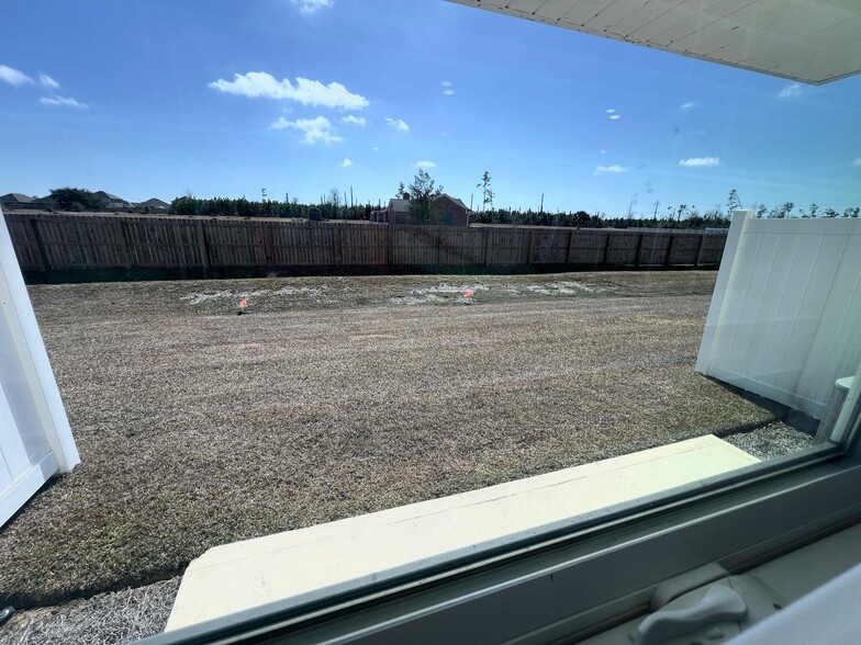 Building Photo - 1736 Jakes Dr