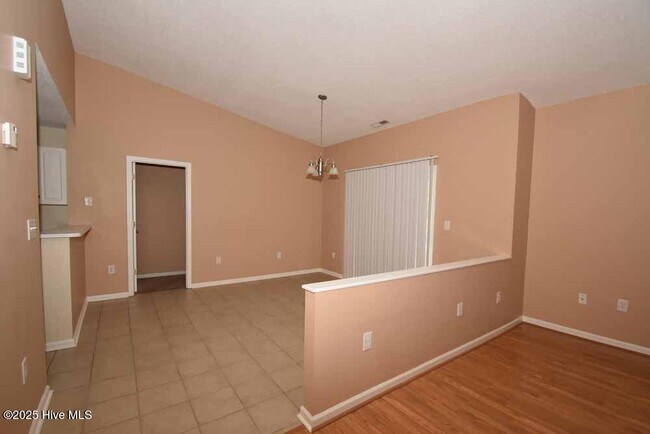 Building Photo - 1122 Turtle Creek Rd