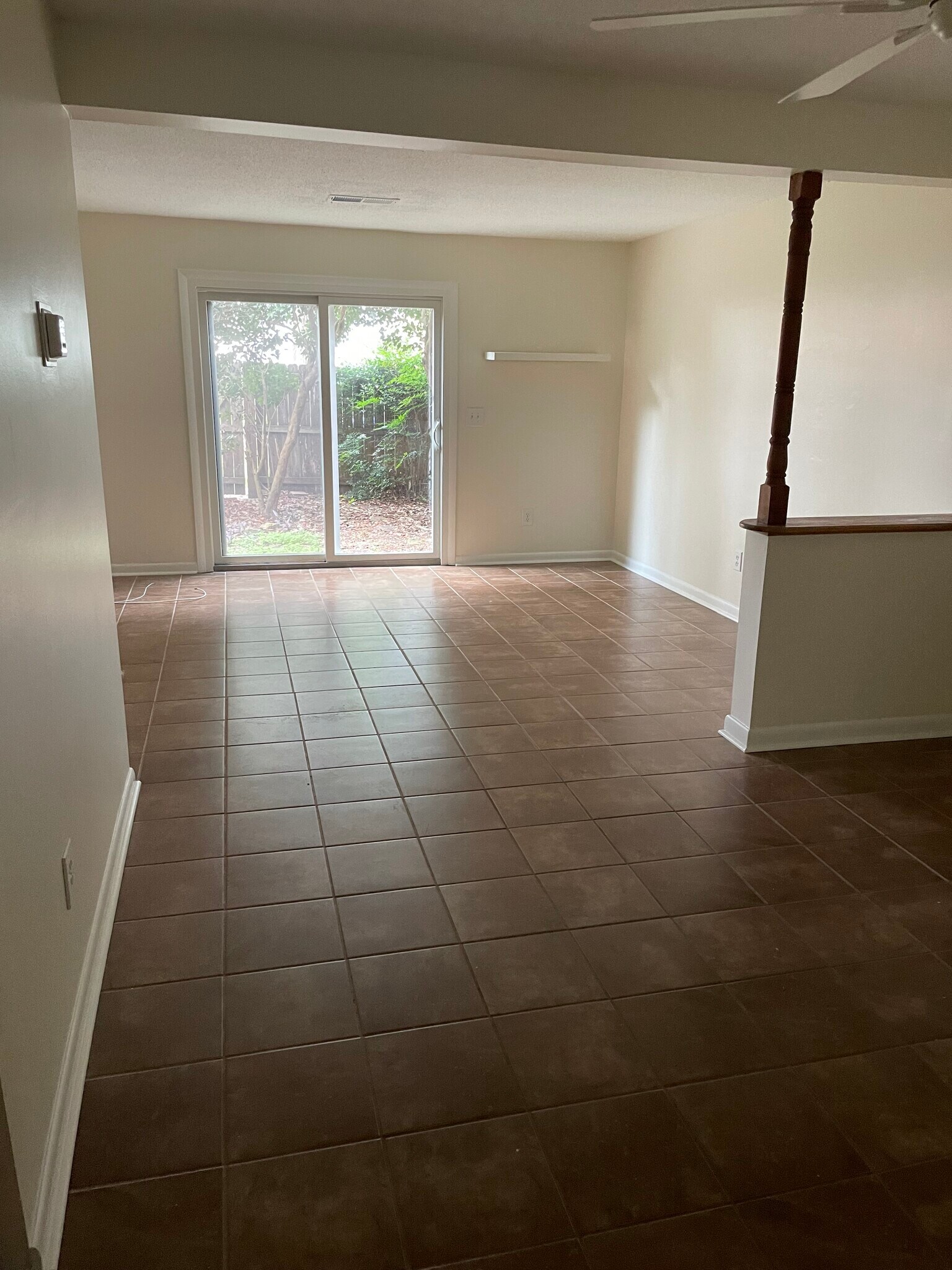 Dining area and living room - 109 Heritage Cir