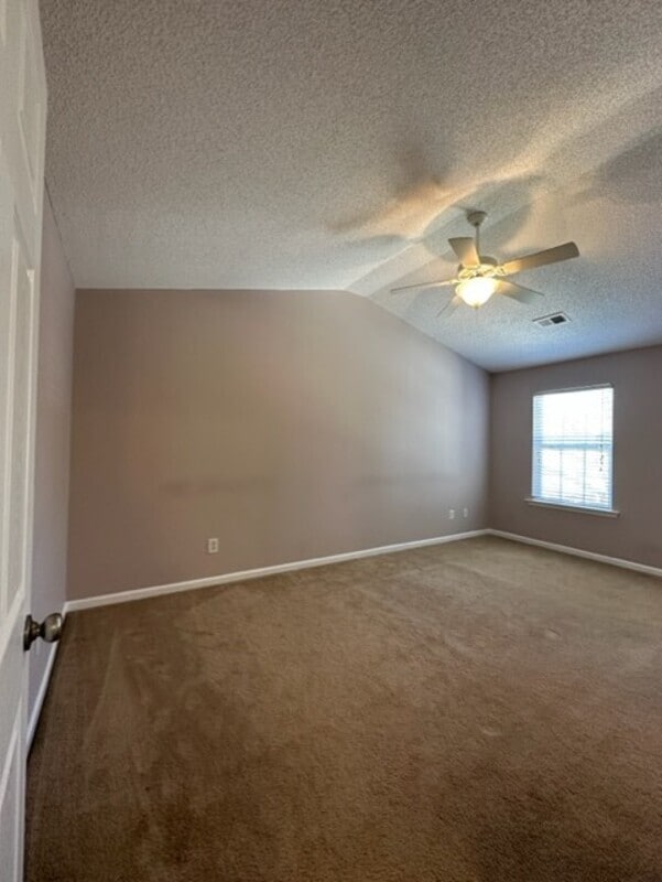Building Photo - 310 Irvine Ct
